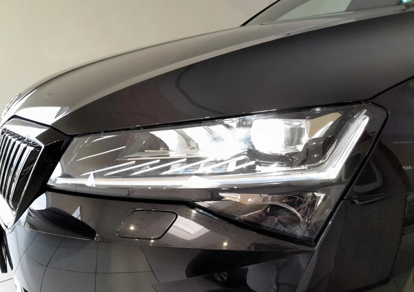 Skoda Superb cena 201000 przebieg: 10, rok produkcji 2024 z Borne Sulinowo małe 352